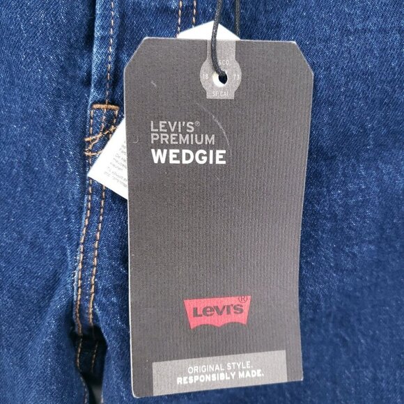 NWT Levi's Premium Wedgie Raw Hem Cropped Jeans Big E Button Fly Size 28 - Picture 8 of 11